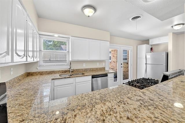 2539 Hillsboro Avenue - Photo 16