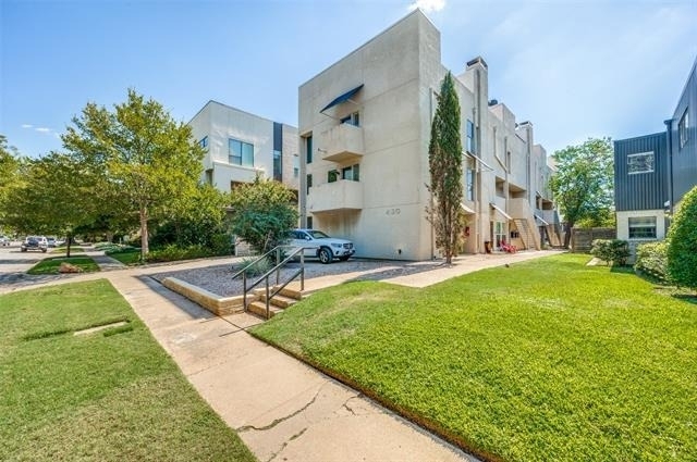 4130 Newton Avenue - Photo 1