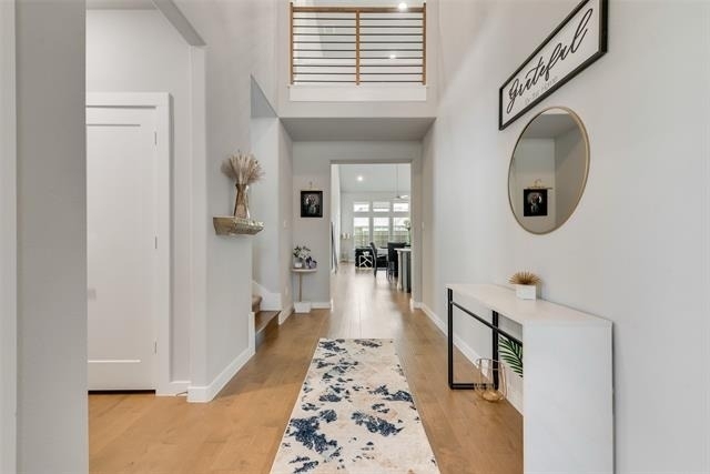 211 Coyote Creek Drive - Photo 2