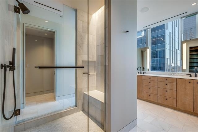 1747 Leonard Street - Photo 3