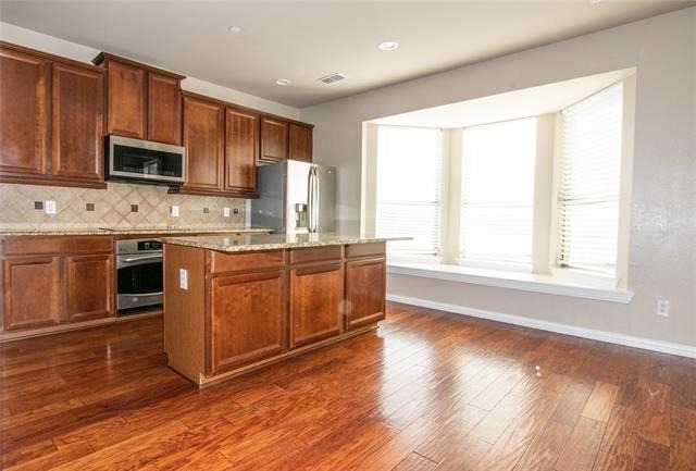 2557 Jacobson Drive - Photo 2