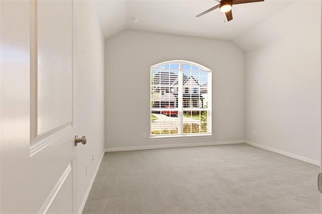 549 Cedarwood Street - Photo 3