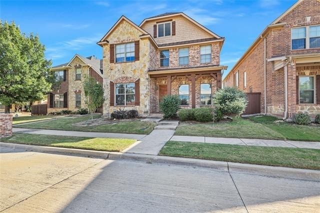 1460 Bristol Lane - Photo 1