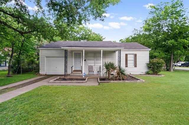 920 N Virginia Street - Photo 1