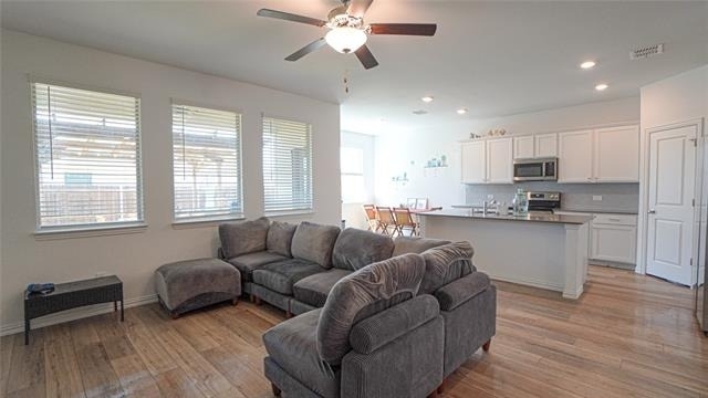 733 Alden Drive - Photo 3