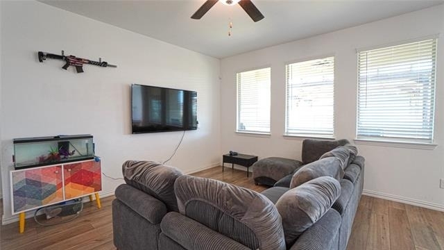 733 Alden Drive - Photo 2