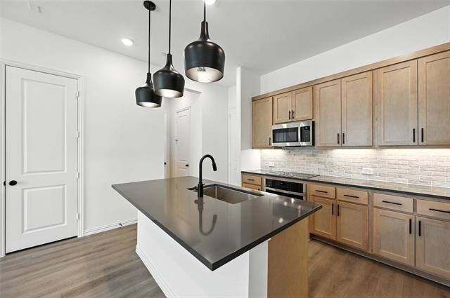 630 Redwood Way - Photo 7