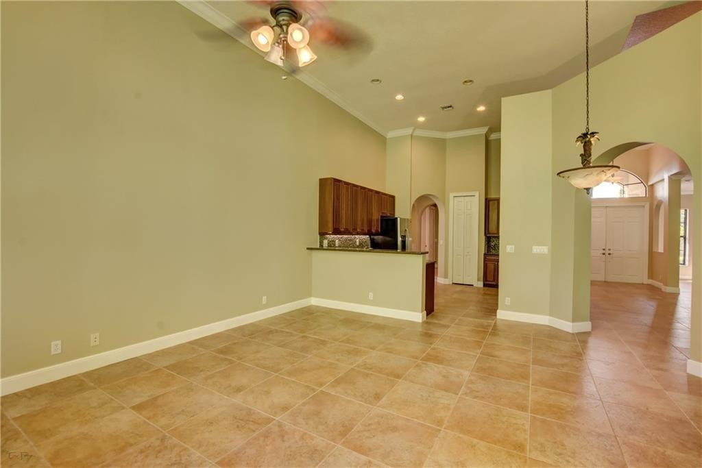 10295 Trianon Place - Photo 4