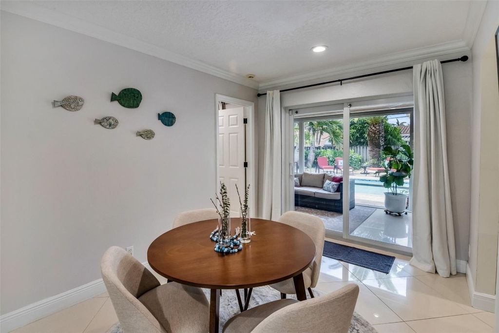 2750 Se 4th Street - Photo 13
