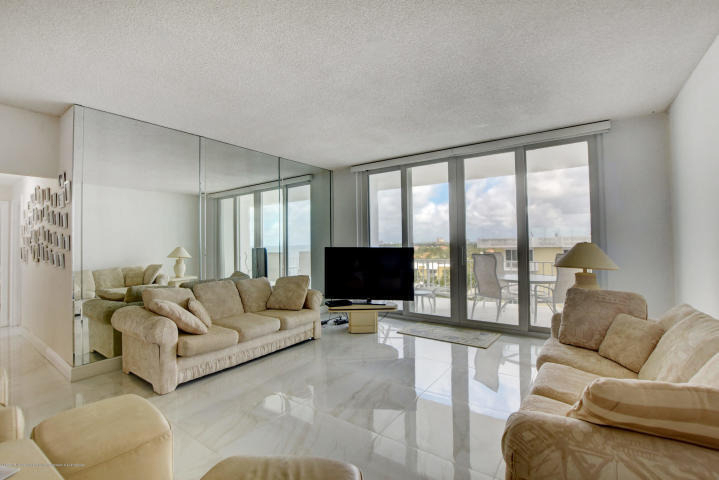 100 Worth Avenue - Photo 10