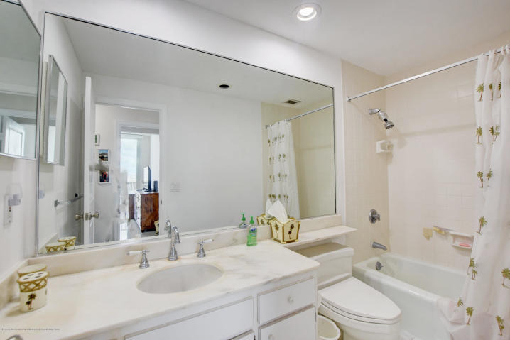 100 Worth Avenue - Photo 15
