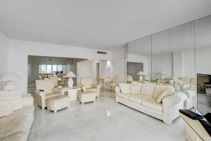 100 Worth Avenue - Photo 11