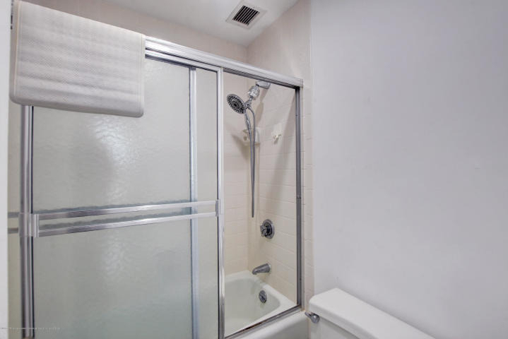 100 Worth Avenue - Photo 19