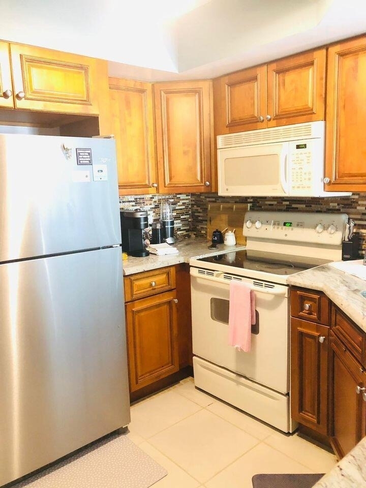 815 W Boynton Beach Boulevard - Photo 8