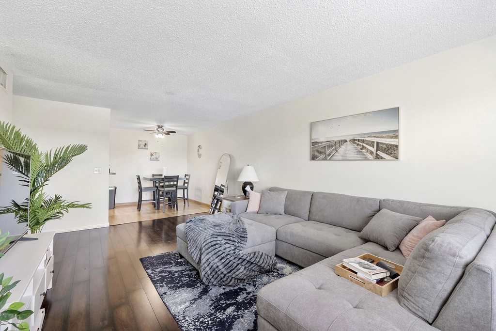 125 Shore Court - Photo 7