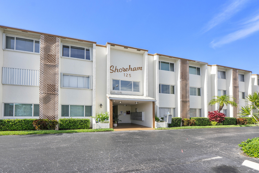 125 Shore Court - Photo 8