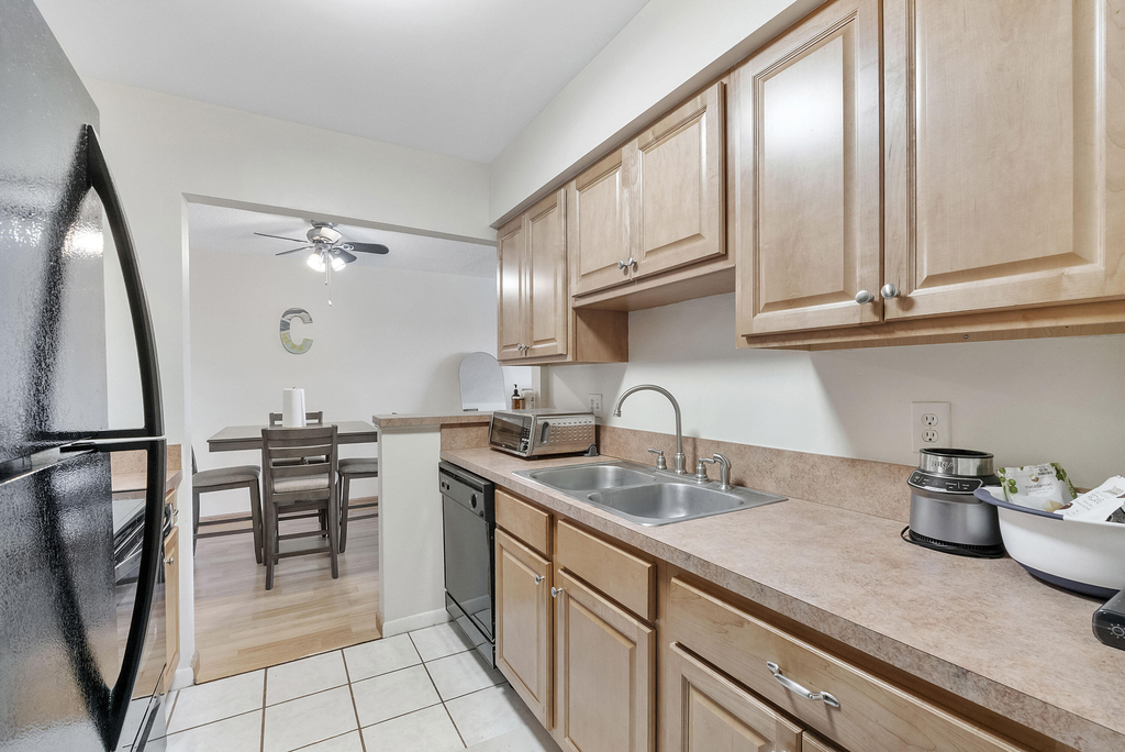 125 Shore Court - Photo 6