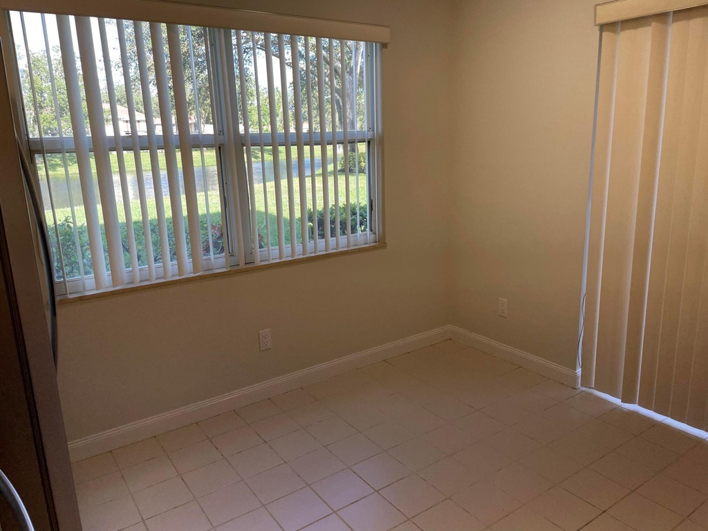 43 Essex Court - Photo 5