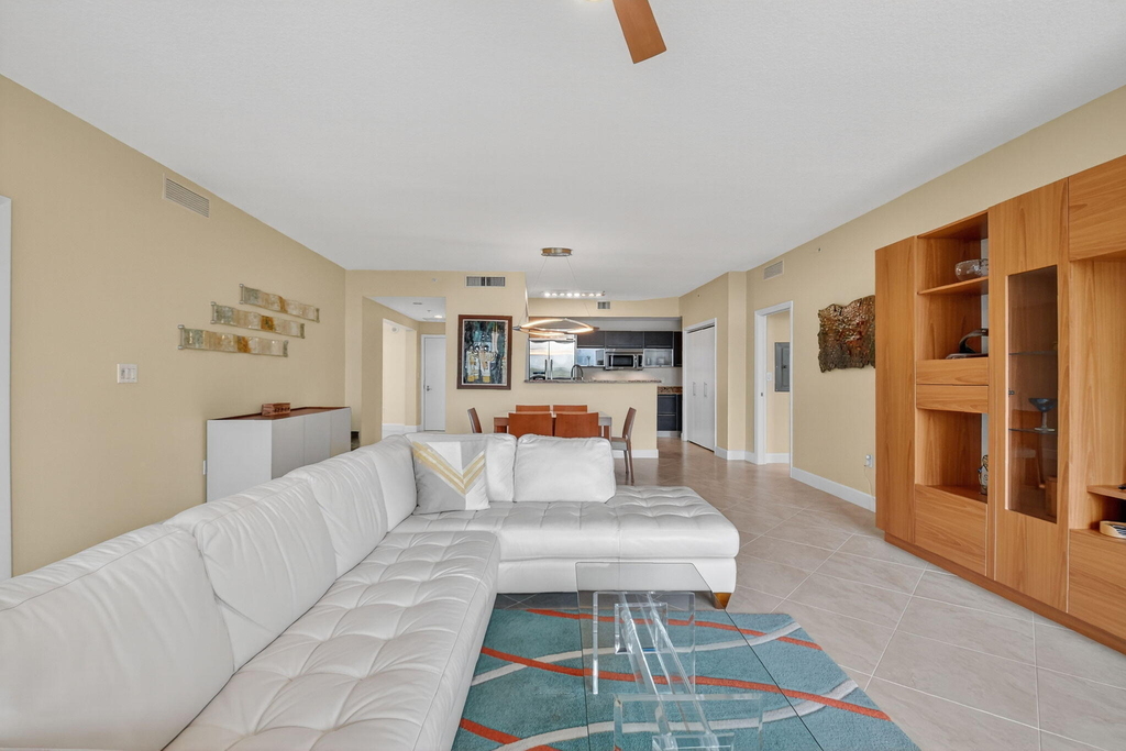 550 Okeechobee Boulevard - Photo 10