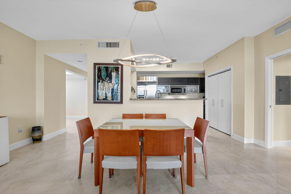 550 Okeechobee Boulevard - Photo 7