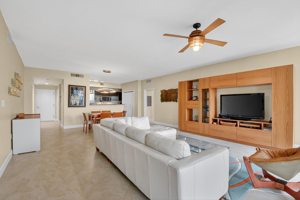 550 Okeechobee Boulevard - Photo 9