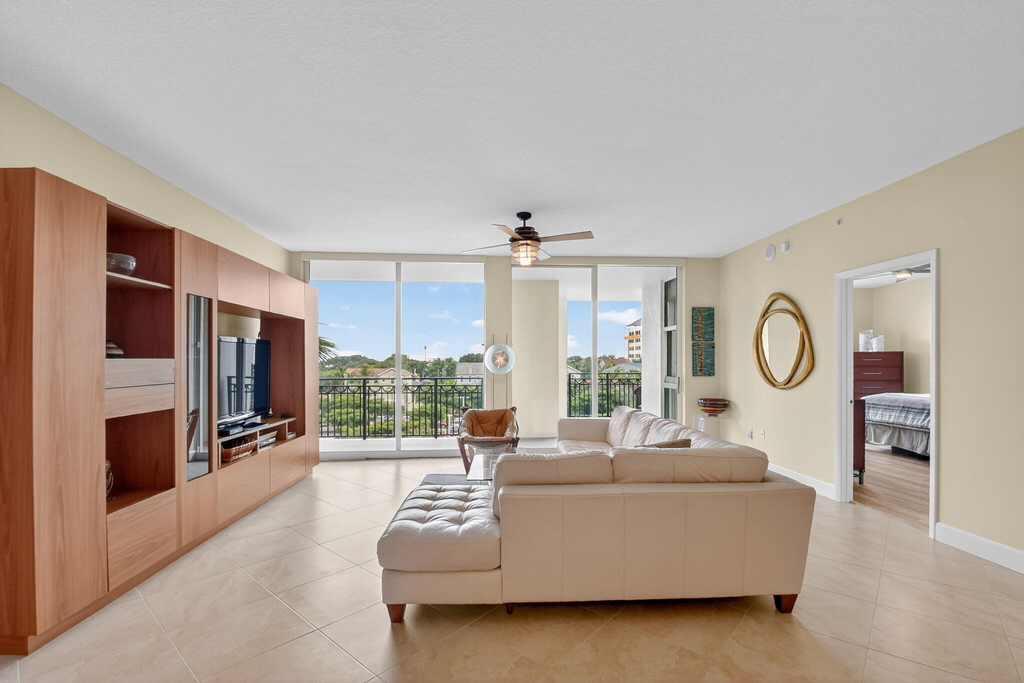 550 Okeechobee Boulevard - Photo 12
