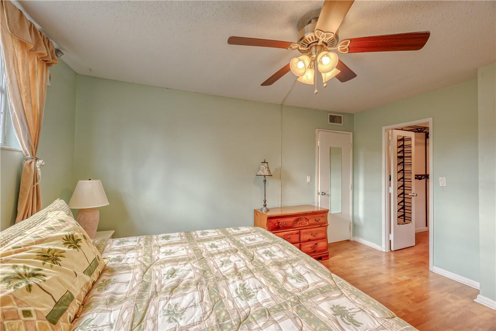 2400 Ne 10th Street - Photo 14