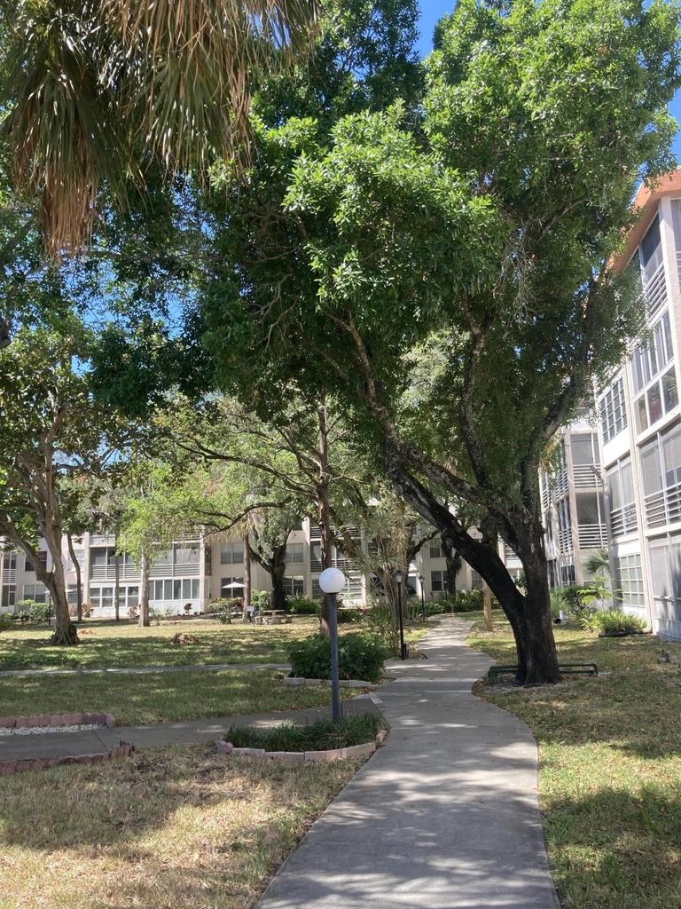 2650 Nw 49th Avenue - Photo 26