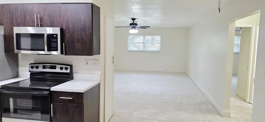 7400 Kimberly Boulevard - Photo 7