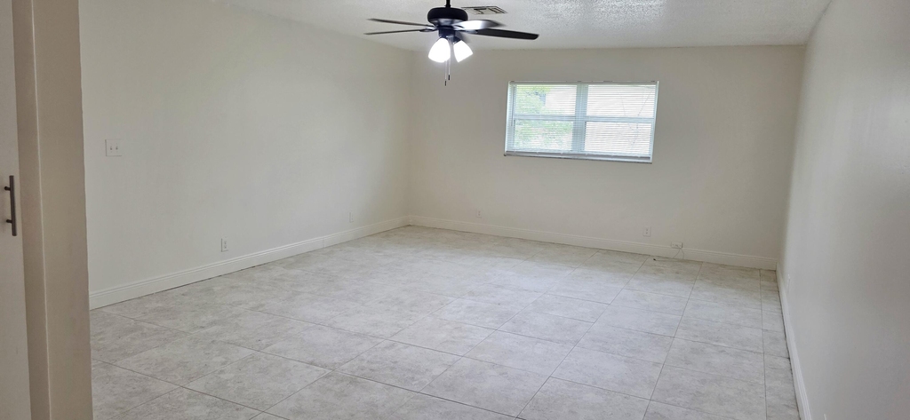 7400 Kimberly Boulevard - Photo 12