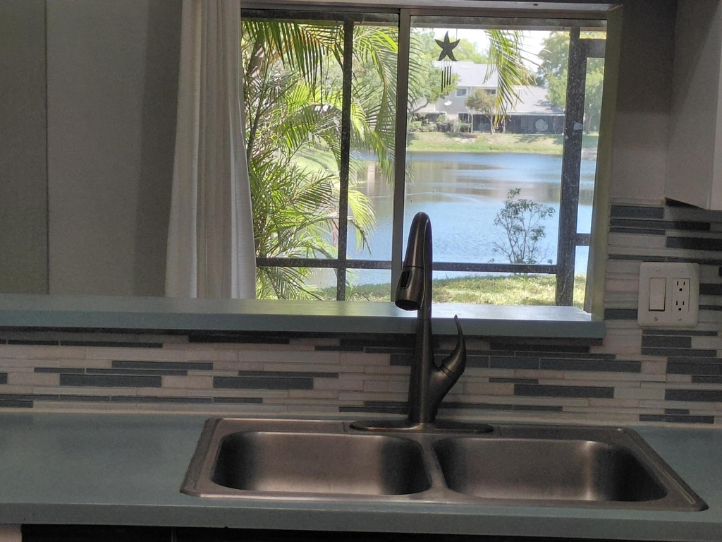 1947 E Discovery Circle E - Photo 23