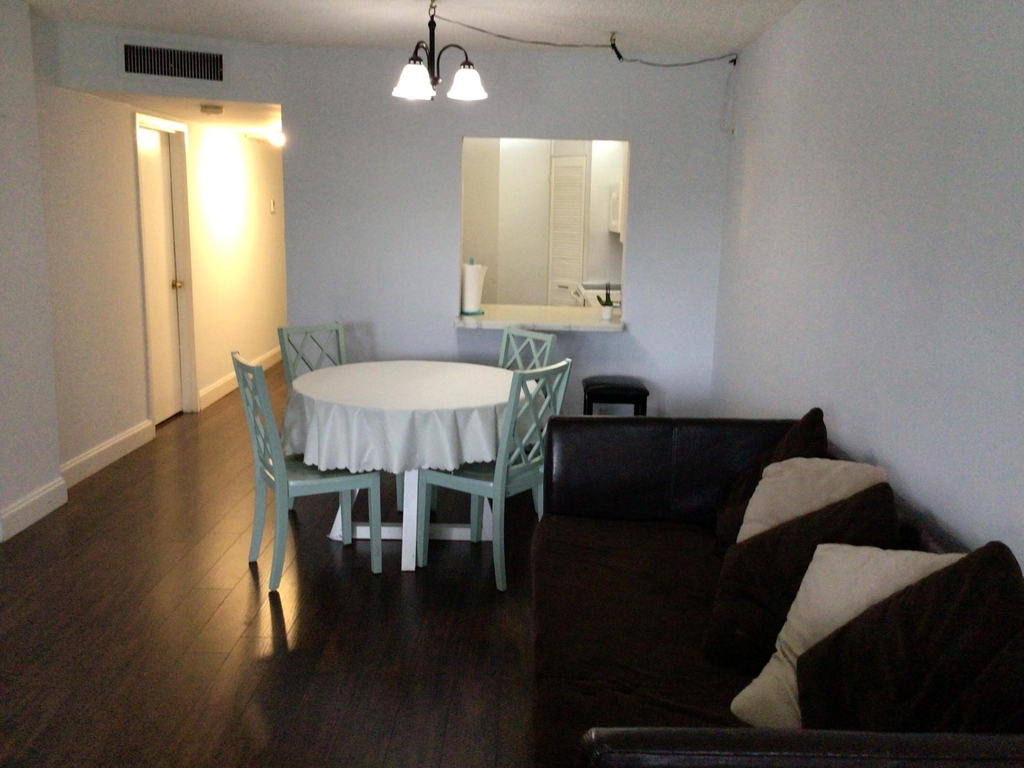 5300 Ne 24th Terrace - Photo 8