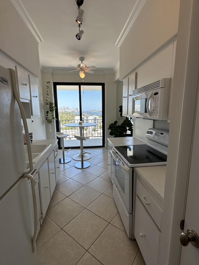 3800 Washington Road - Photo 6