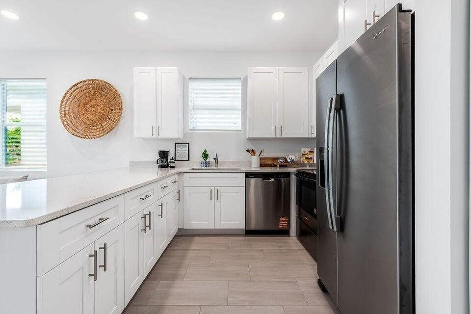2677 Hiawatha Avenue - Photo 7