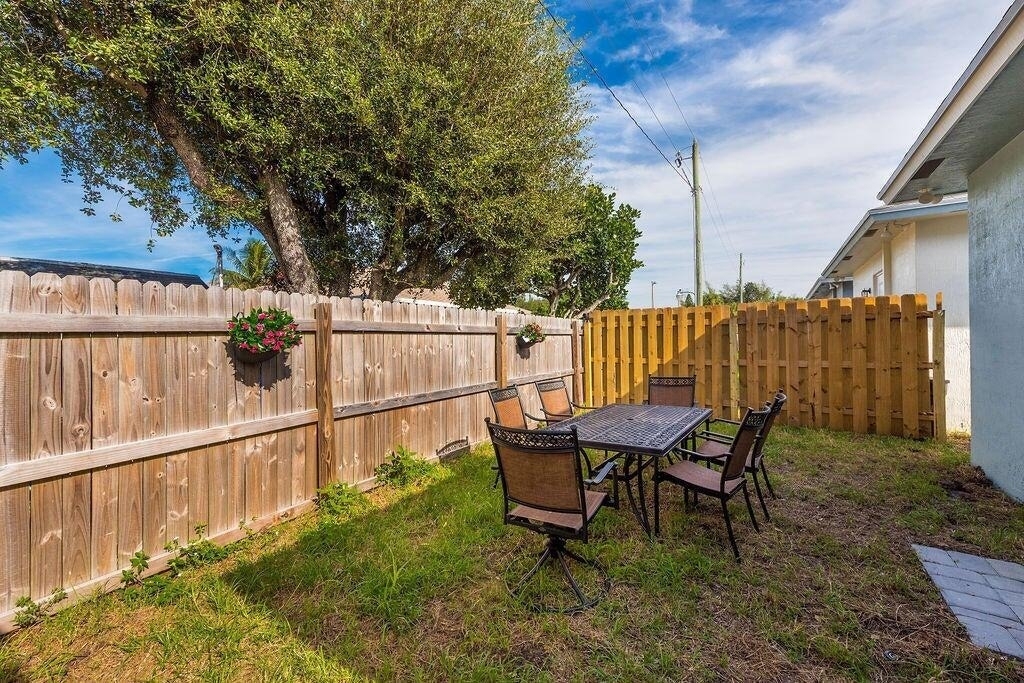 2615 Hiawatha Avenue - Photo 27