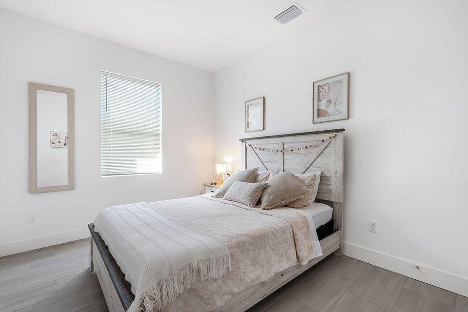 2615 Hiawatha Avenue - Photo 16