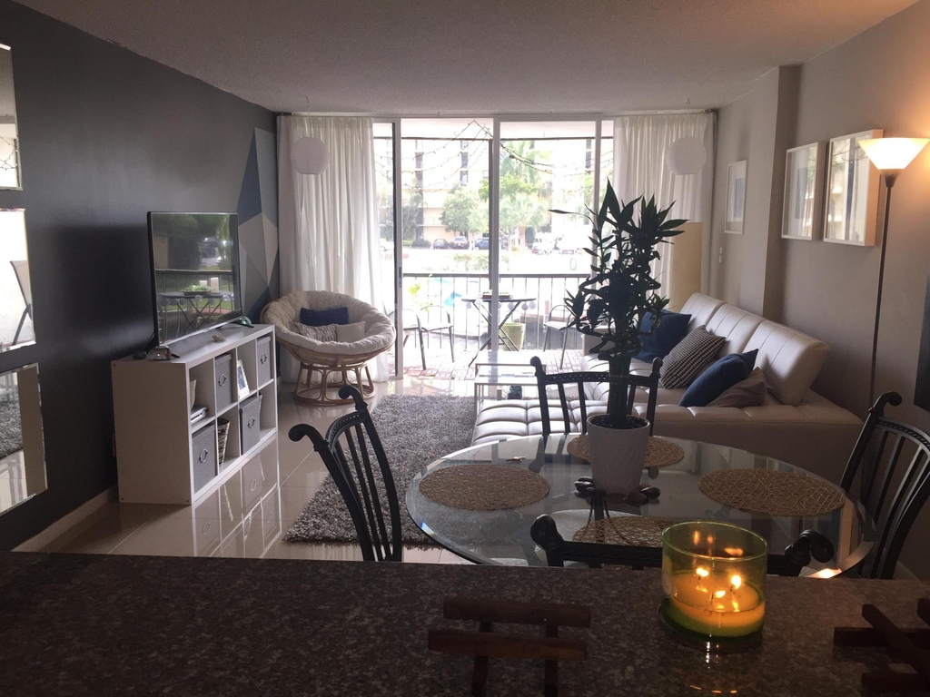 10 Royal Palm Way - Photo 5