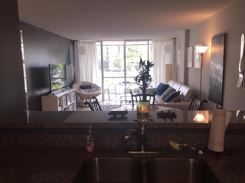 10 Royal Palm Way - Photo 7