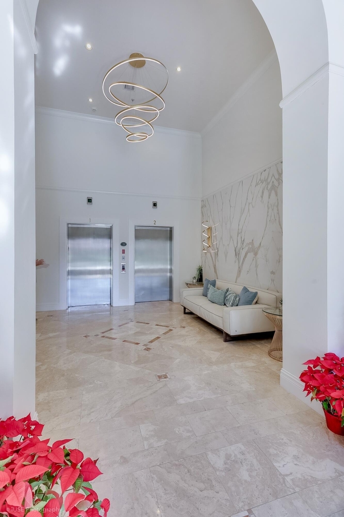 651 Okeechobee Boulevard - Photo 11