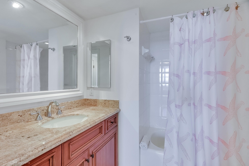 651 Okeechobee Boulevard - Photo 9