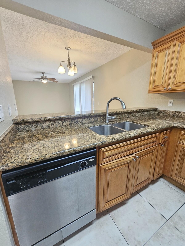 1561 Windorah Way - Photo 4