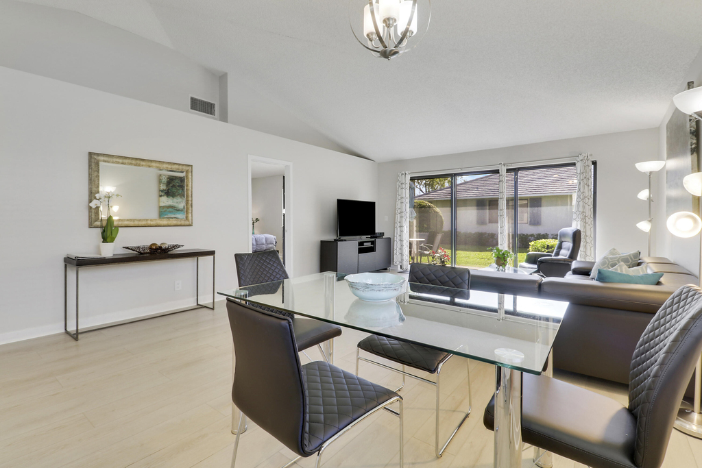 811 Club Drive - Photo 15