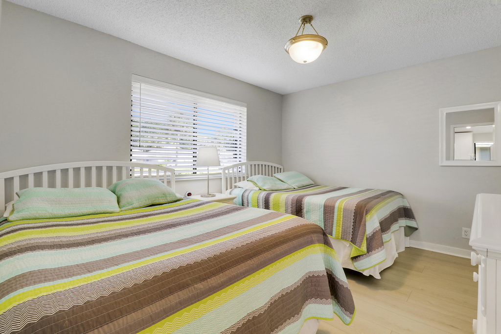 811 Club Drive - Photo 17