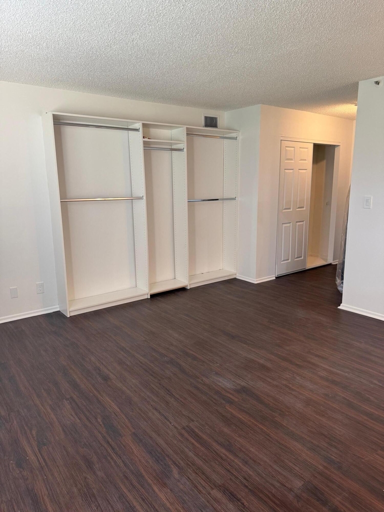 2786 Tennis Club Drive - Photo 16