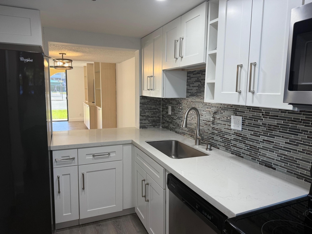 2786 Tennis Club Drive - Photo 8
