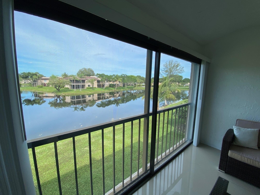 9285 Vista Del Lago - Photo 10