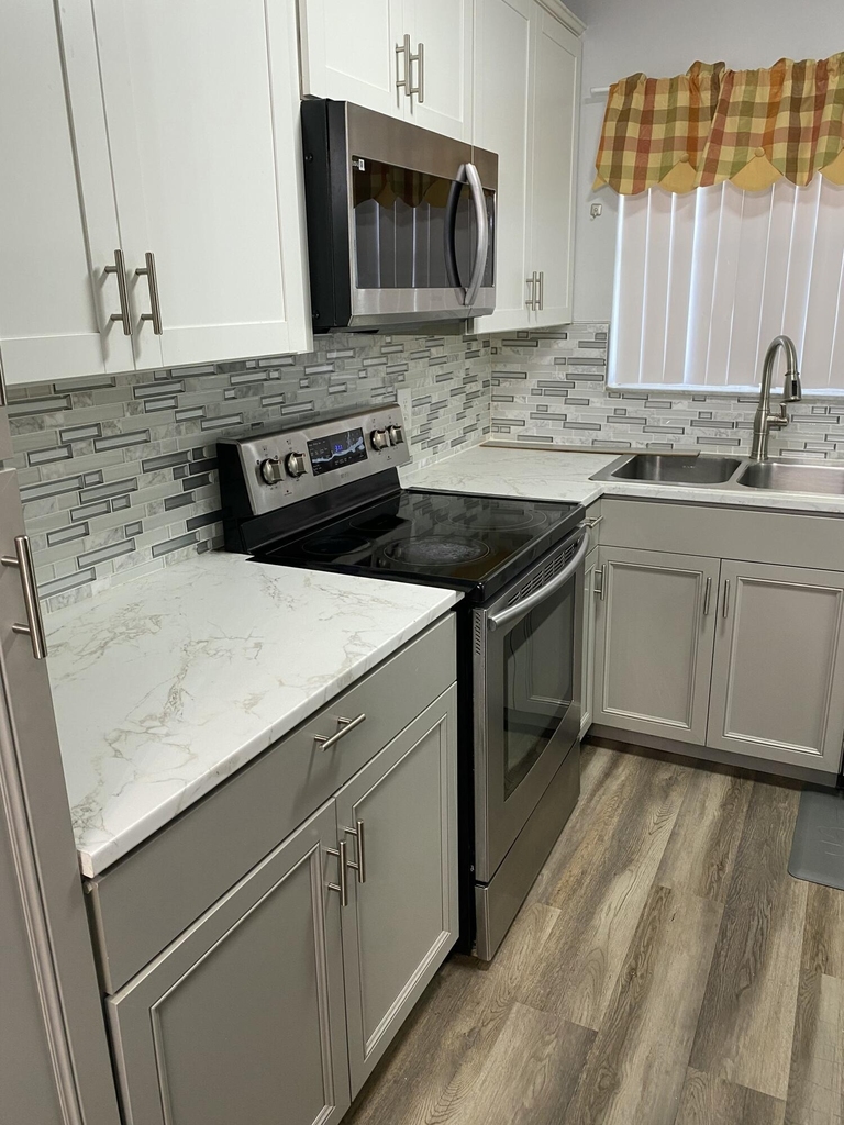 6890 Royal Palm Boulevard - Photo 1