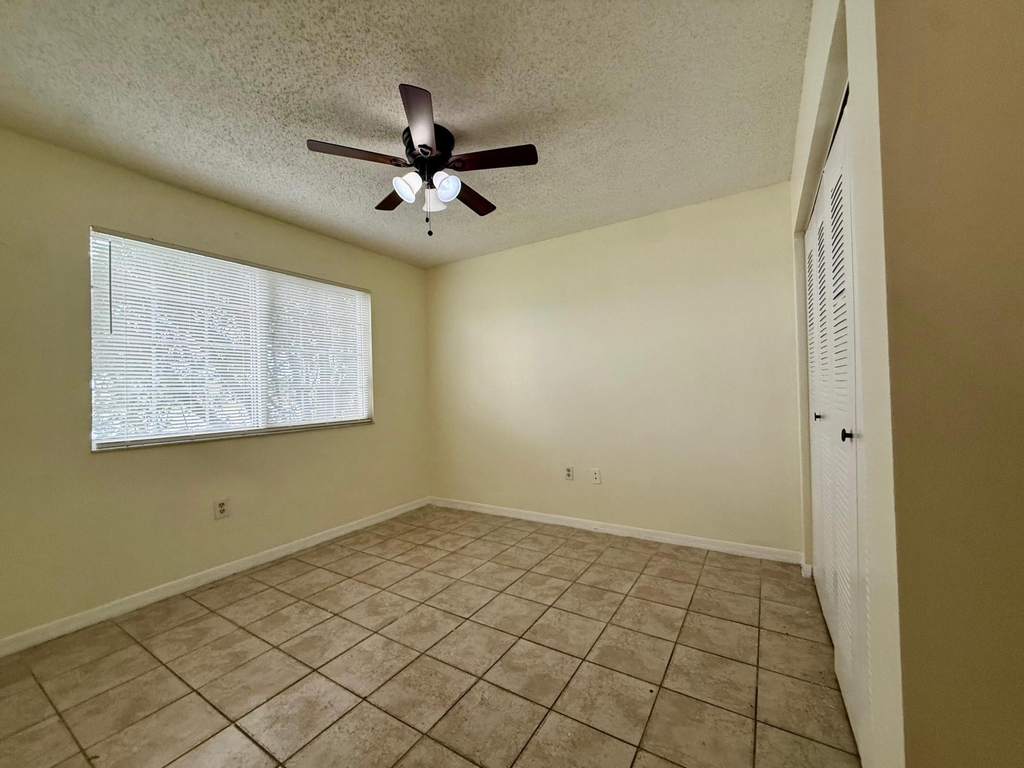 5065 Wiles Road - Photo 5