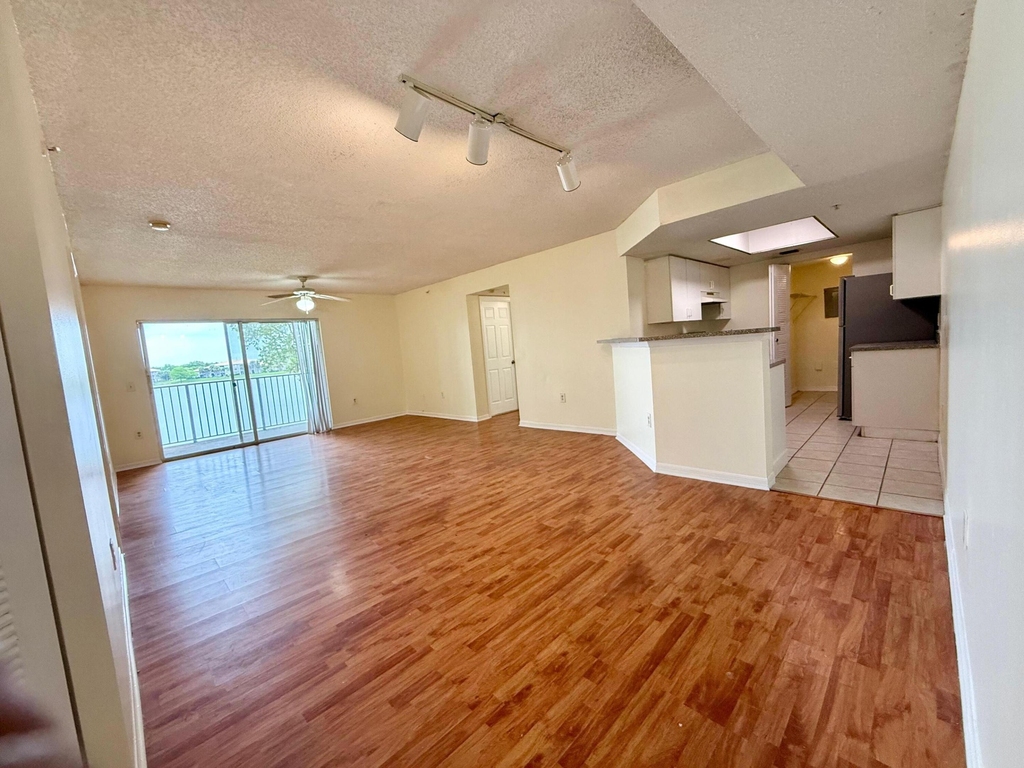 5065 Wiles Road - Photo 3
