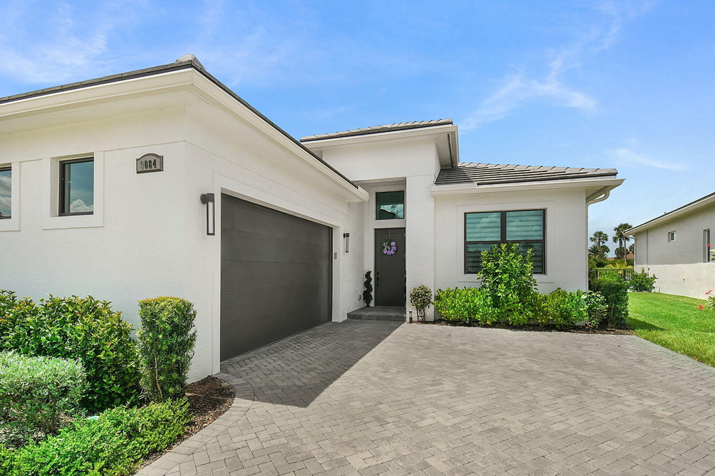 9084 Sw Arco Way - Photo 2
